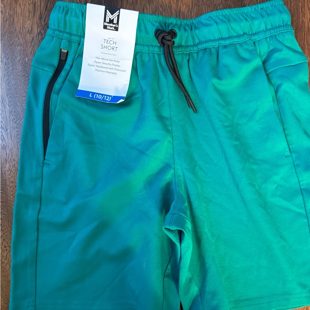 M Tech Kids Green Shorts - Picture 1 of 3